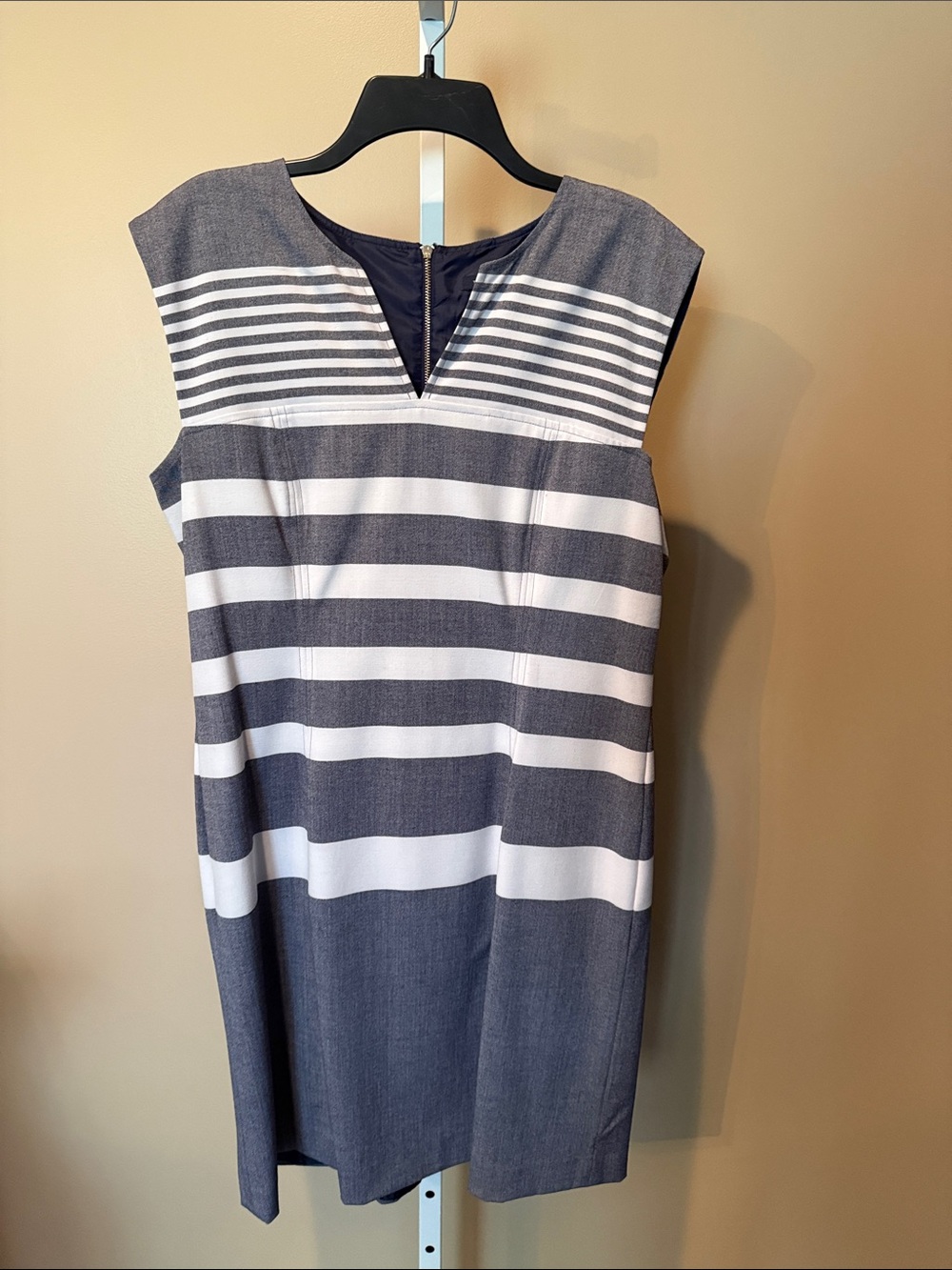 NWT Tommy Hilfiger Navy and Cream Striped Midi Dress